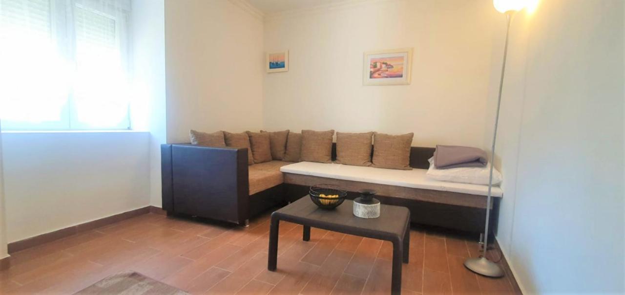 Apartment Fain - Private Parking 扎达尔 外观 照片